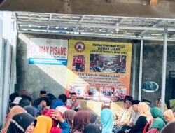 Ketua Ormas Libas khoidir husni, membagikan santunan sembako dan uang tunai pada 300 penerima