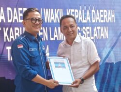 Berkas Lengkap, Agus Sutanto kembalikan berkas pendaftran calon Bupati di DPC Dekomrat Lam-sel