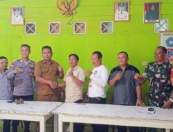 Akhirnya kades Babulang Jemi Amstrong dan Haris Sutiyawan duduk bareng.