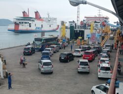 Ribuan Kendaraan Roda Dua  dan Roda Empat, Mulai Meninggalkan Pulau Sumatra