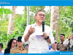 3.000 Bibit Kopi-Kakao Dibagikan, Menko Zulkifli Hasan Minta Petani Jaga Gunung Rajabasa: “Hutan Lindung Tidak Boleh Diapa-apakan”