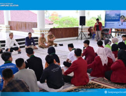 Duduk Lesehan Bahas 7 Tuntutan Mahasiswa: Egi: Kritik Boleh, Demokrasi Harus Dewasa