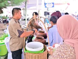 Halalbihalal di Lamban Rakyat Jadi Berkah UMKM, Dagangan Ludes Diborong dan Dibagikan Gratis